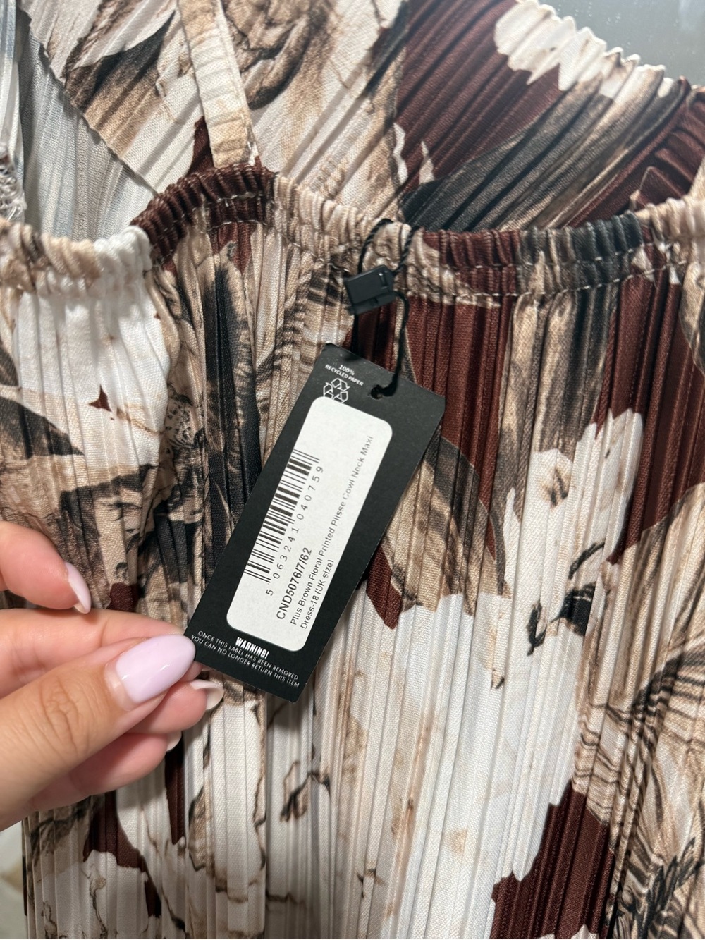 PrettyLittleThing Brown and Cream Floral Slip Maxi Dress - Picture 5 of 5
